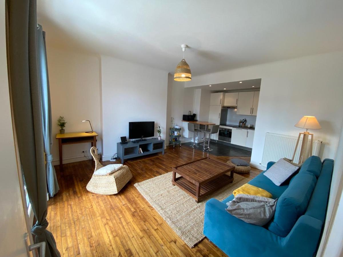 Appartement Spacieux Avec Balcon Et Parking Breszt Kültér fotó